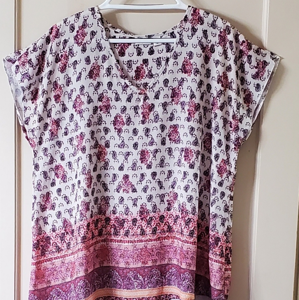 Asymmetrical Hem Short Sleeve Top